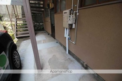 水呑向丘アパート[2K/40.57m2]のエントランス2