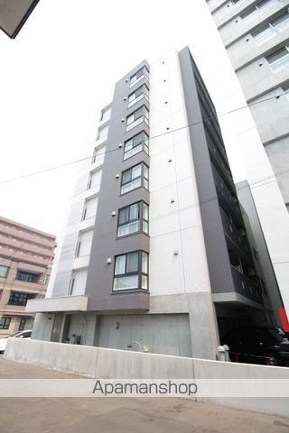 ラトゥール18の外観写真