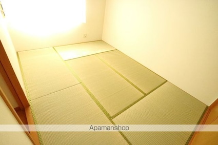 Ｔｈｉｃｋ　Ｆｏｒｅｓｔ　Ａ棟[2LDK/58.76m2]の内装1