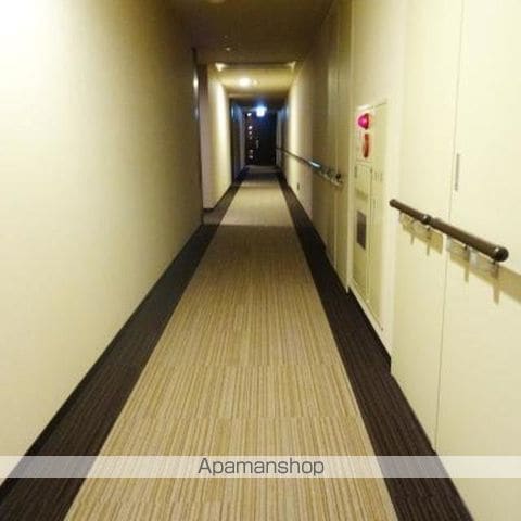 グランドターミナルタワー本八幡の玄関写真