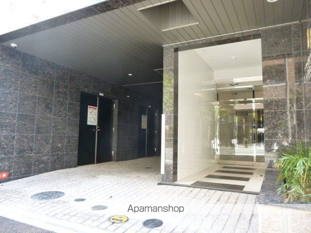 レジデンシャルヒルズ上呉服の玄関写真
