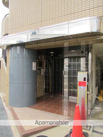 第15関根マンションの玄関写真