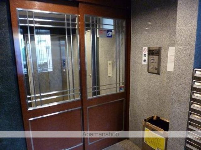 アコール住吉の玄関写真