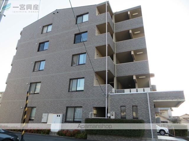 オーベルストヴォーネン[3LDK/75m2]の外観2