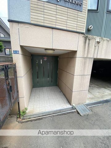 カラバオ白石の玄関写真
