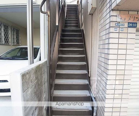 プチメゾンの玄関写真