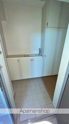 リフィーネめじろ台[3LDK/76.1m2]の玄関