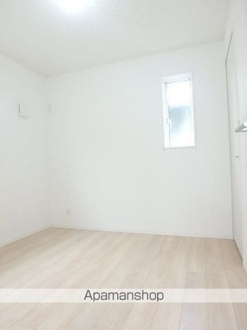 detached 埼玉県吉川市新栄２丁目8-32

地図を見る