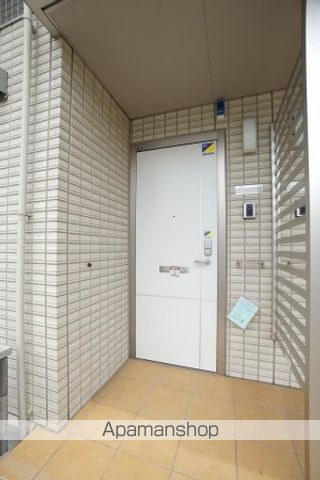 クリアル曙の玄関写真