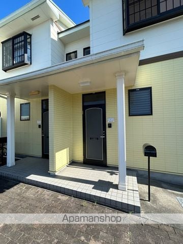 ラミュッセ柿澤IIの玄関写真