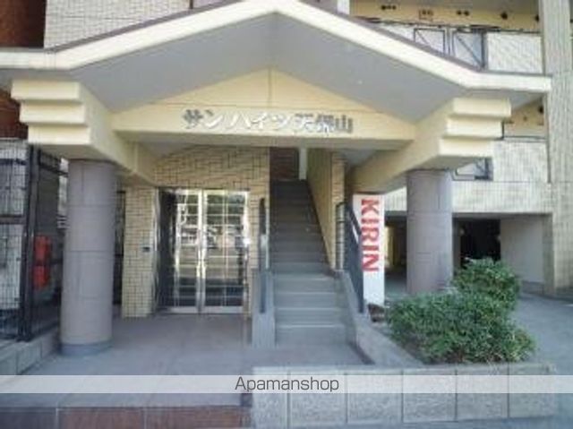 サンハイツ天保山H棟の玄関写真