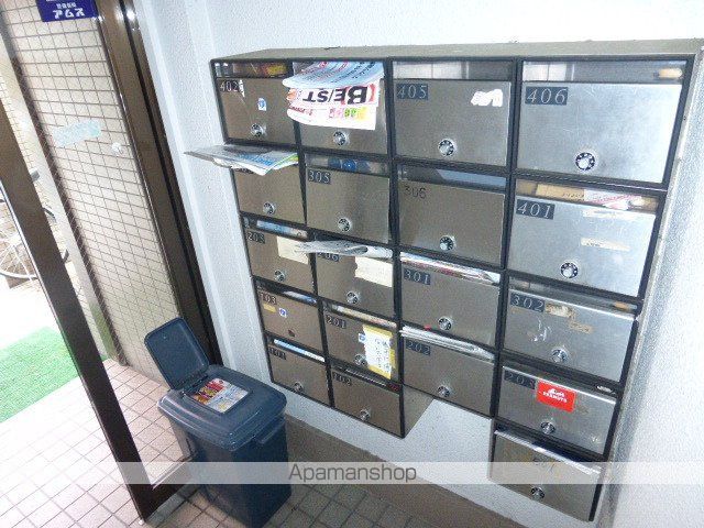 レジナス瀬田の玄関写真