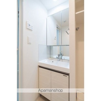 コンフォリア・リヴ新中野ＳＯＵＴＨ[1LDK/28.88m2]の洗面所