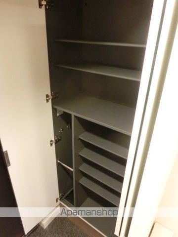 プレサンス堺筋本町駅前SHELの内装写真