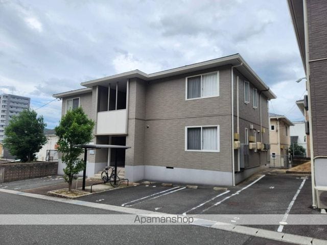 シャーメゾンフェアリーIII棟の外観写真