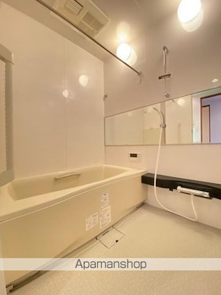 サーパス中央町弐番館[2LDK/73.89m2]のバス