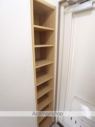 メゾンフローラル[1R/17.44m2]の玄関