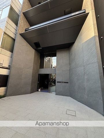 NOIRE北堀江の玄関写真