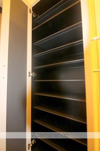 LADOUCEUR九条の内装写真