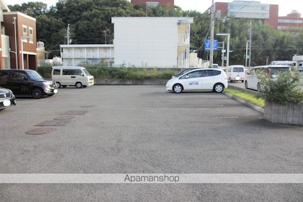 ルーチェ（和歌山）[2LDK/56.15m2]の駐車場