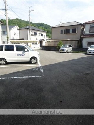 和歌山県和歌山市三葛[2DK/46.78m2]の駐車場2
