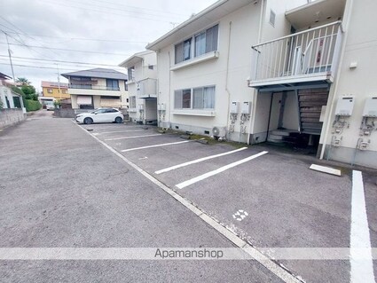 愛媛県松山市水泥町[2DK/39m2]の駐車場