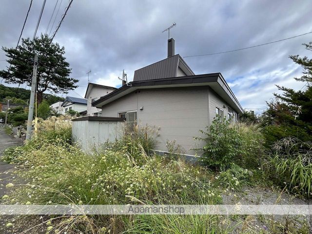 桂岡町6-15貸家