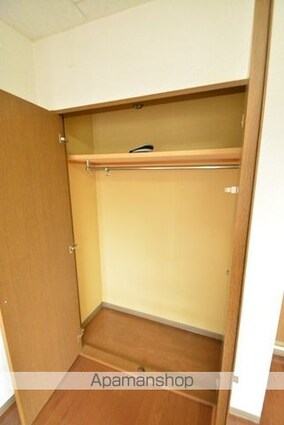 ファミーユ小松島[1K/27.13m2]の収納