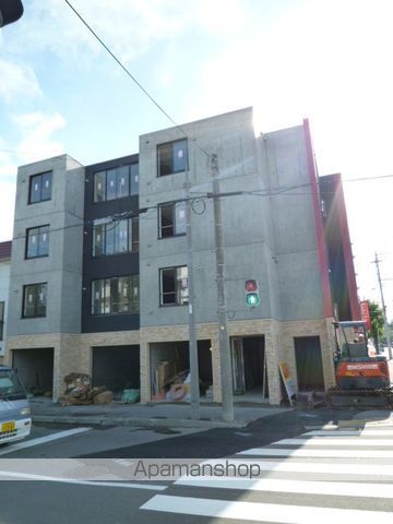 札幌市南北線 北２４条駅 徒歩8分 4階建 築17年の外観写真