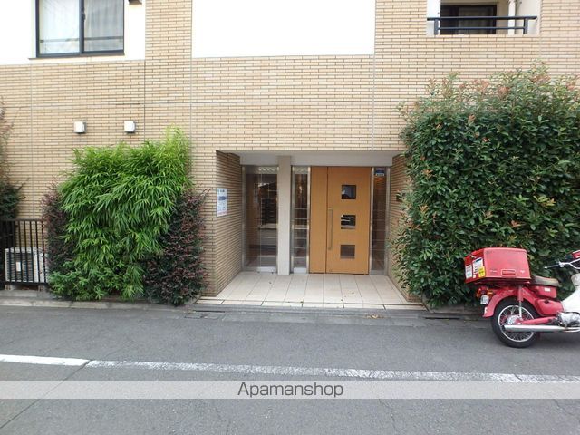 レジデンス三宿の外観写真