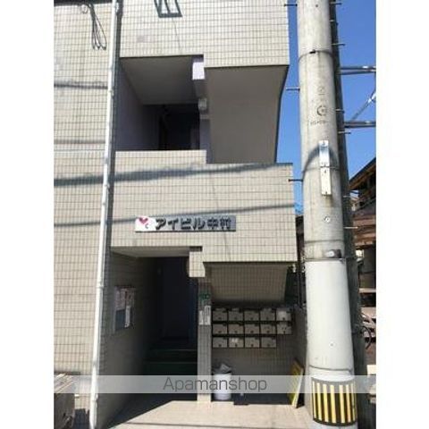 アイビル中村の玄関写真