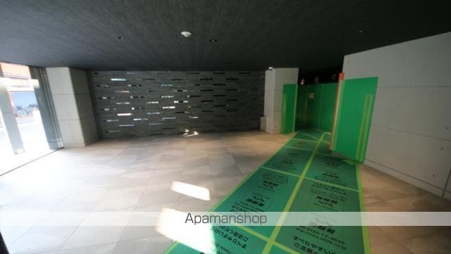SーRESIDENCE大阪九条NORTHの玄関写真