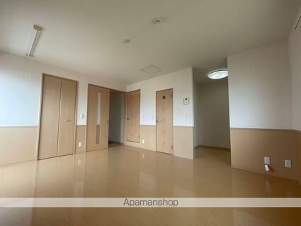 和歌山県和歌山市中島[1R/32.8m2]のリビング・居間