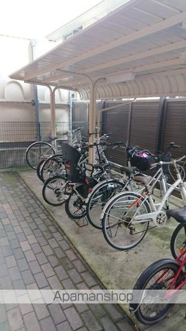 バードランドの外観写真