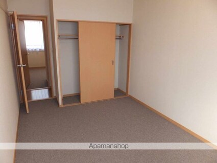 レオパレス長尾[2DK/49.2m2]の収納