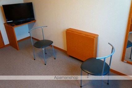 レオパレスＣａｌｍ戸倉Ⅰ[1K/26.08m2]のリビング・居間2