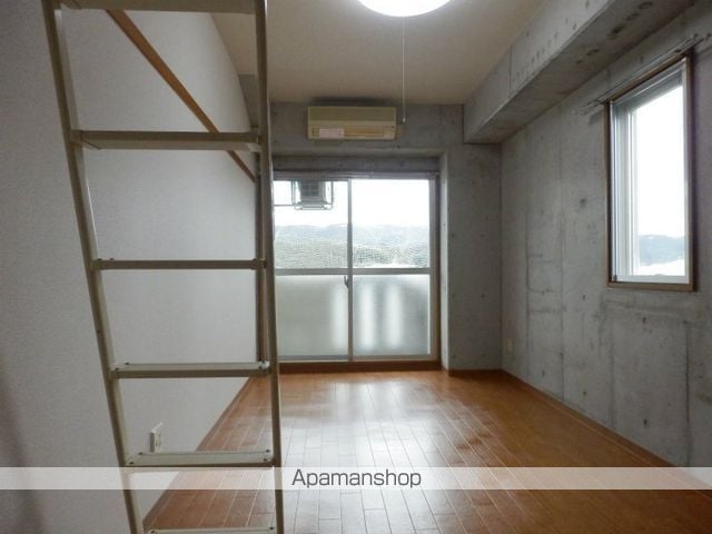 リヴィエラ上町IIIの内装写真