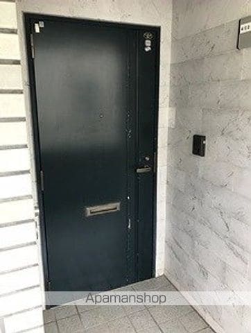 西大畑エルヴェの玄関写真