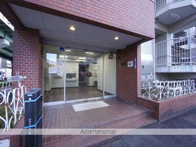泉サンハイツの玄関写真