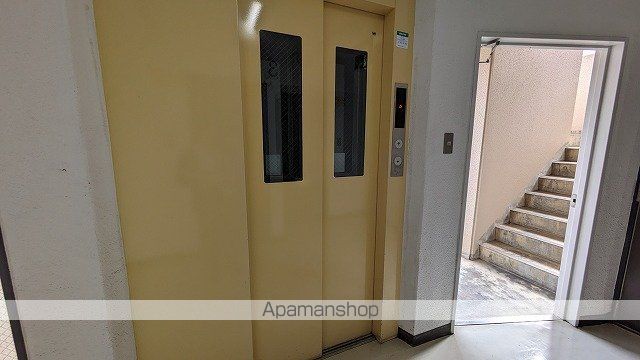 ワイアンドワイ宝町ビルの内装写真