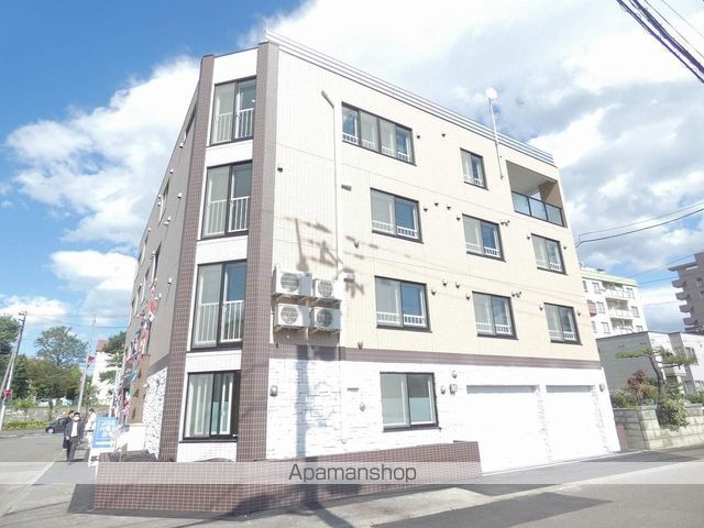 シャルールの外観写真