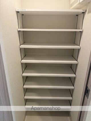 プレディアコート三軒茶屋[1LDK/36.16m2]の収納1