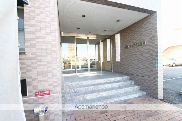 サンテラス新川の玄関写真