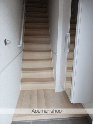 ジャスティン・パレス[2LDK/61.14m2]の玄関