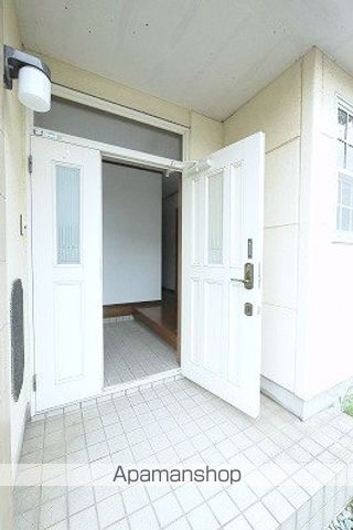 メゾネット花尻の玄関写真