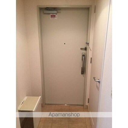 東京都新宿区市谷薬王寺町[1DK/41.78m2]の玄関