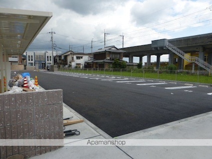 ｌａ　ｃｈａｎｃｅ（ラ・シャンス）[2LDK/66.12m2]の駐車場4