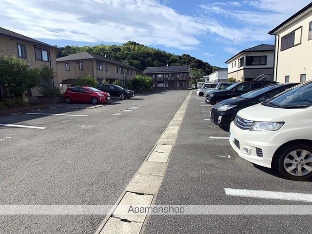 和歌山県海南市岡田[2LDK/62.52m2]の駐車場2
