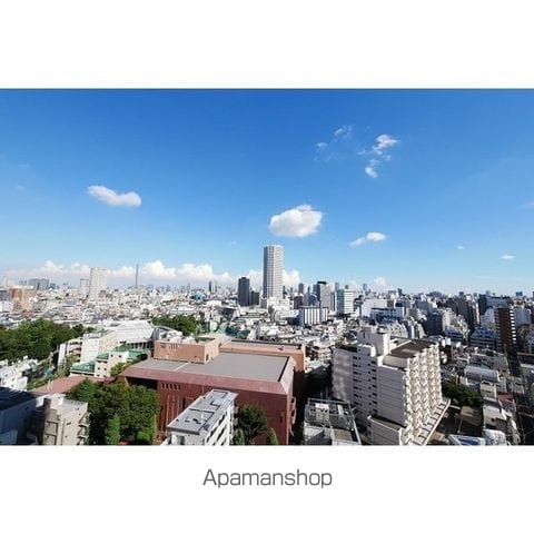 コンフォリア新宿イーストサイドタワーの内装写真