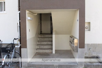 ヴィラナリー三原５号棟[2K/35m2]のエントランス3